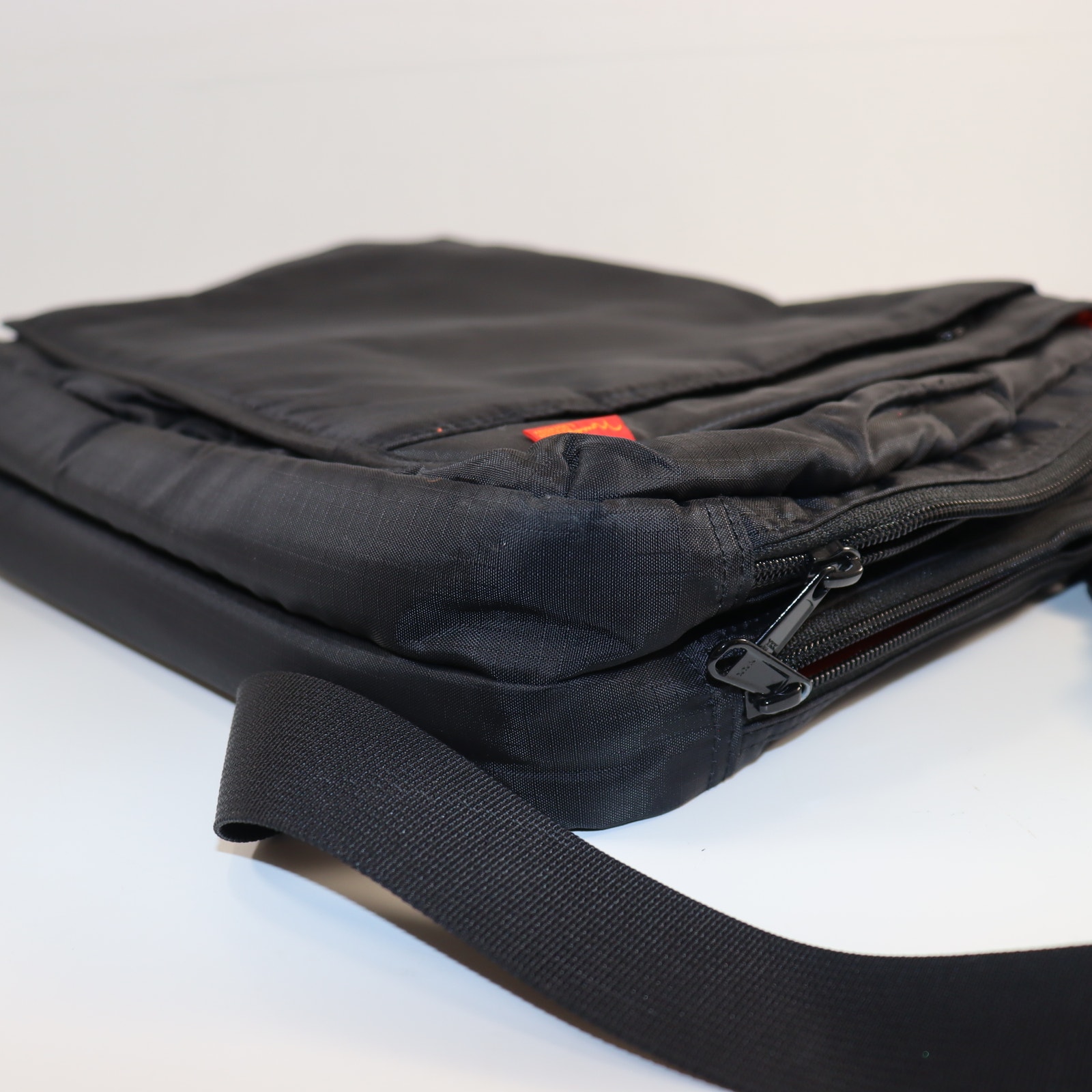 Vintage Nomatic Black Nylon Messenger Bag With Bright Orange Interior — image 6 of 6
